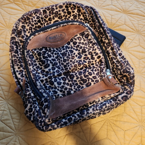 Leopard print Expandable Rolling Travel bags - Picture 2 of 13
